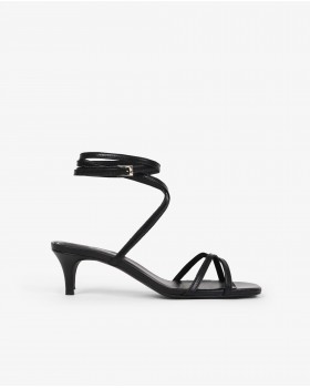 STRAPS SANDAL